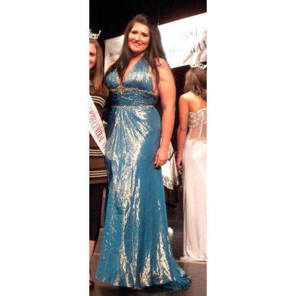 Prom/Homecoming/Pageant Gown - Picture 2 of 5